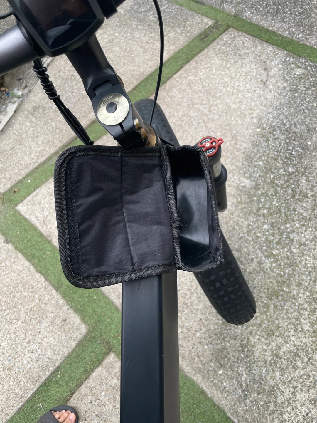 MOVE 電動アシスト自転車 ファットバイク 黒の写真9枚目