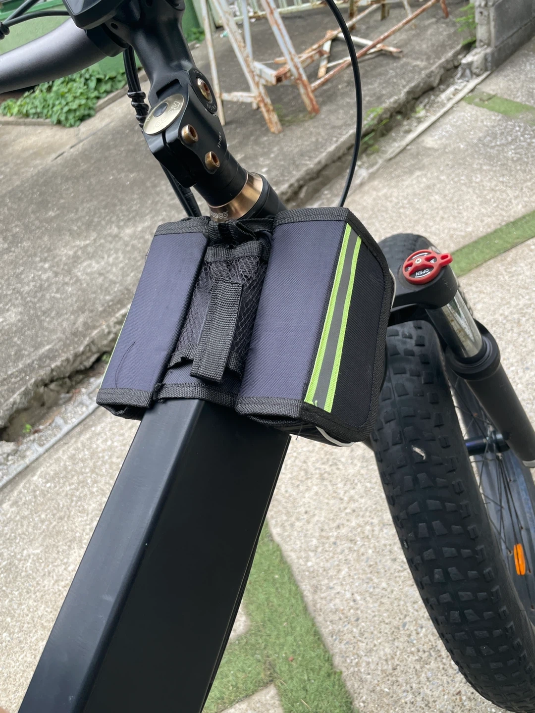 MOVE 電動アシスト自転車 ファットバイク 黒の写真10枚目