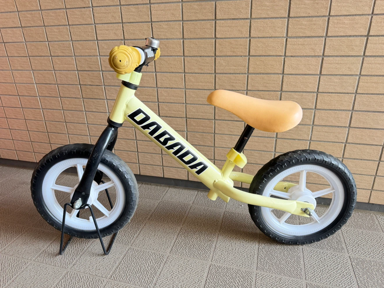 ダバダ dabada バランスバイク キックバイク ランバイク ペダルなし自転車 キッズバイク