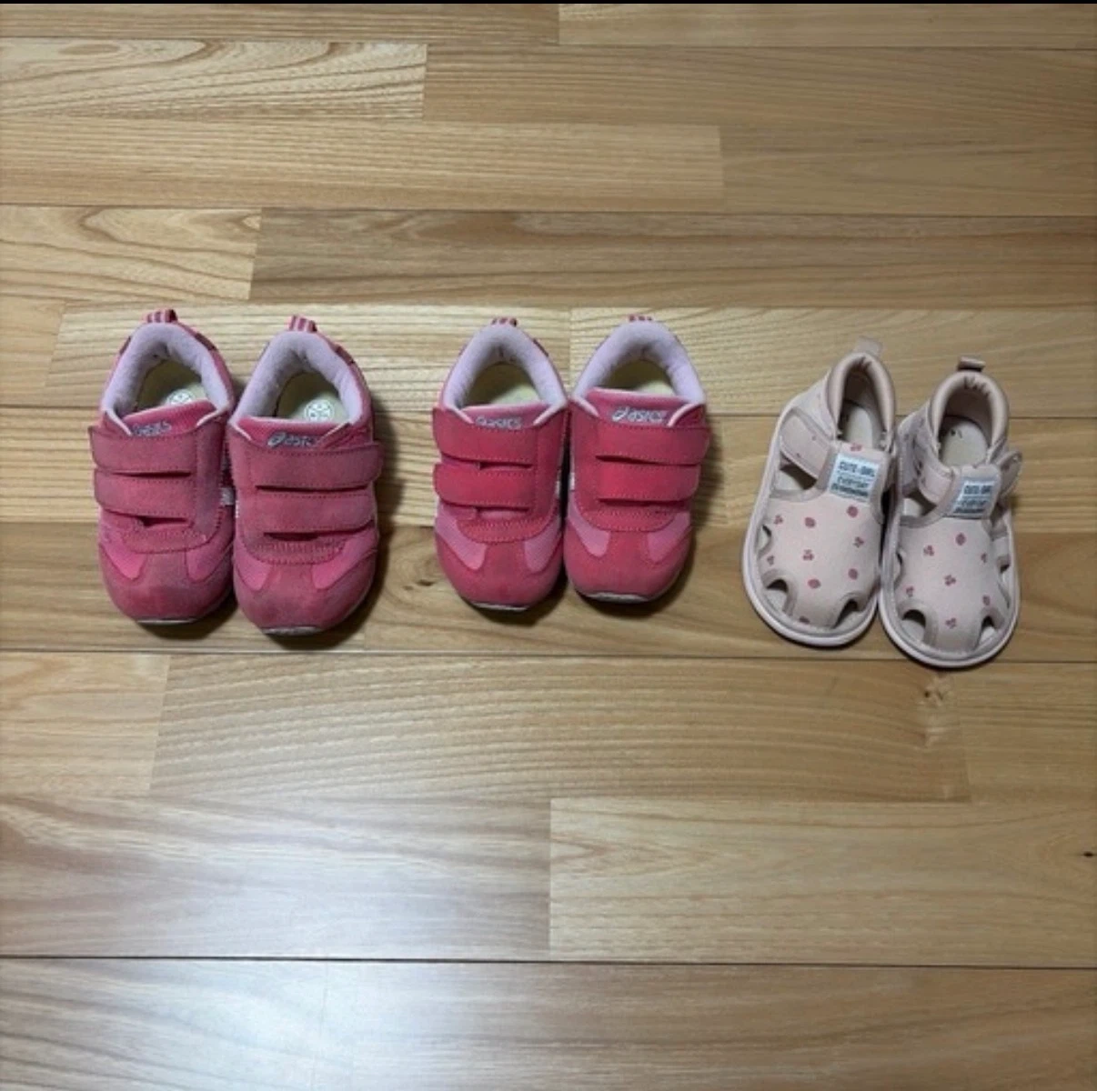 アシックス他 子供用シューズ 3足セット