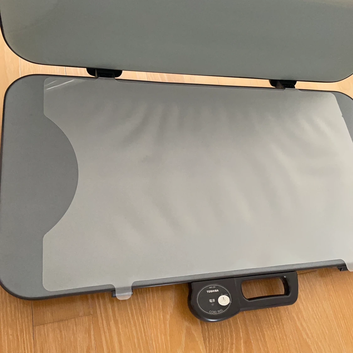 東芝 ズボンプレッサー HIP-L30の写真3枚目
