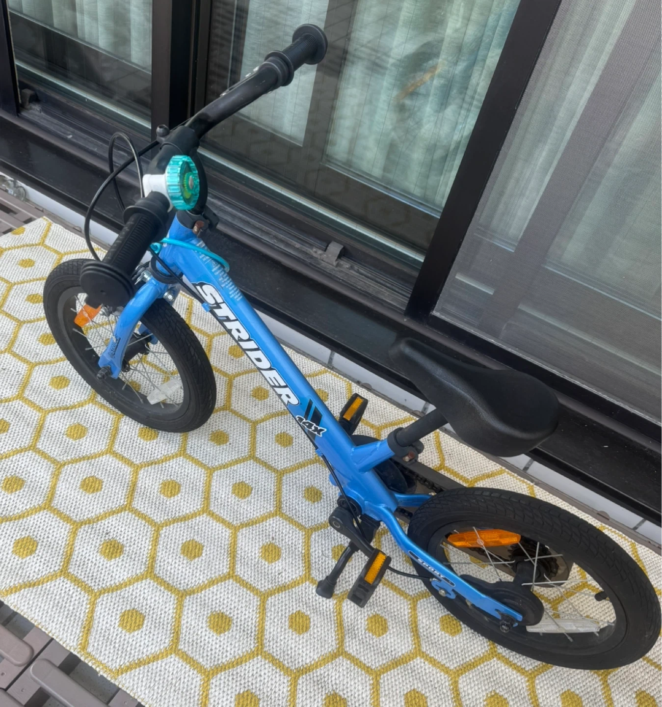 ストライダー 14x 子供用自転車 ブルーの写真2枚目