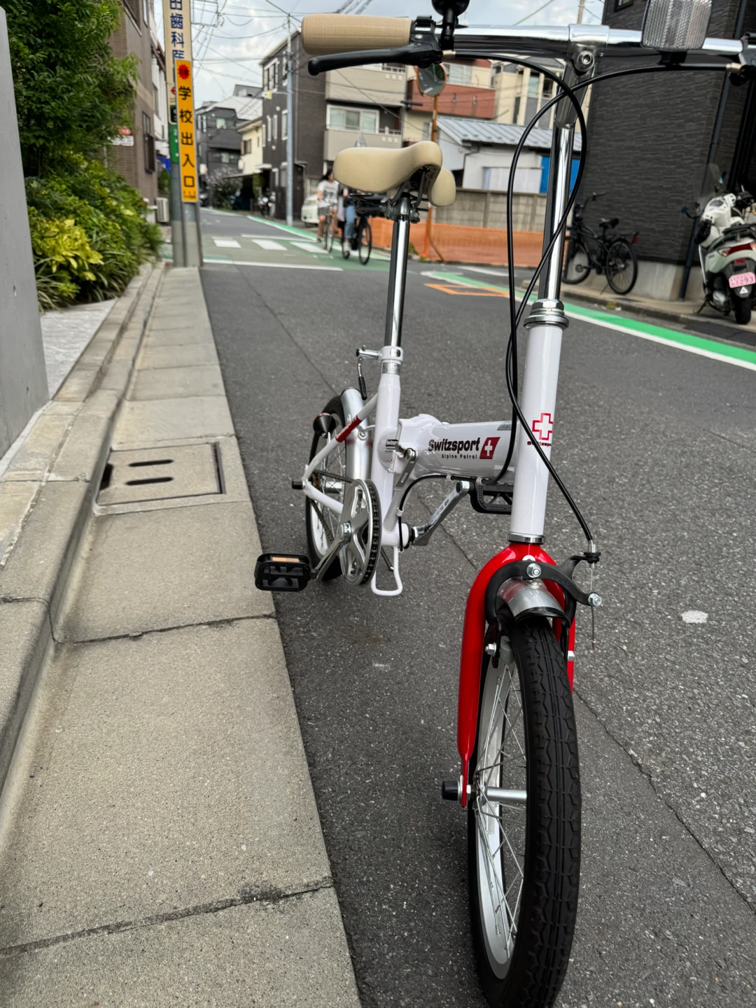 値下げ！ほぼ新品！switzsport（スウィツスポート）  折りたたみ自転車  16インチ 配送致します。 距離は説明文確認の写真4枚目