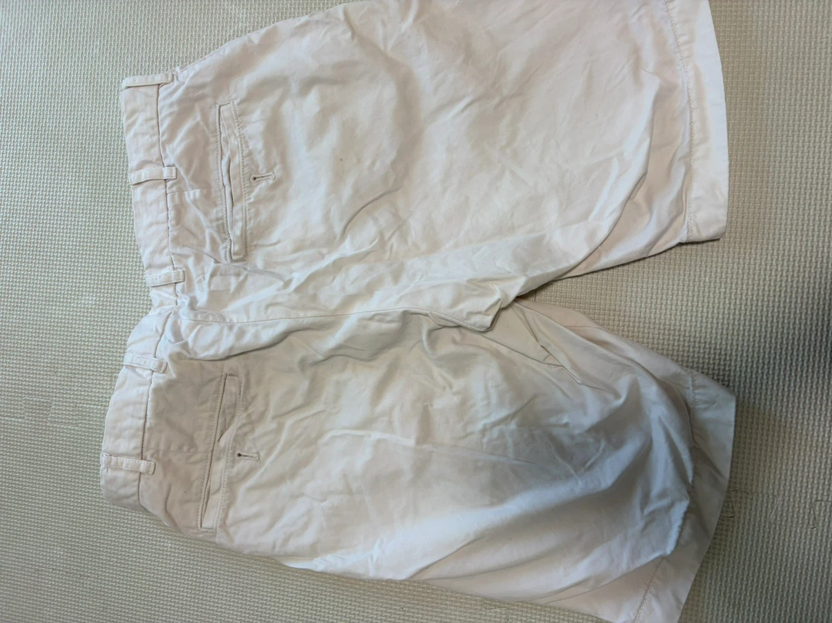 ユニクロ チノショートパンツ ホワイト Mの写真2枚目