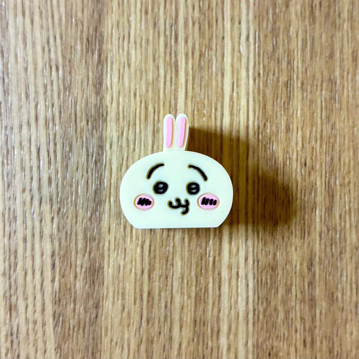 ちいかわ うさぎ リップキャップ