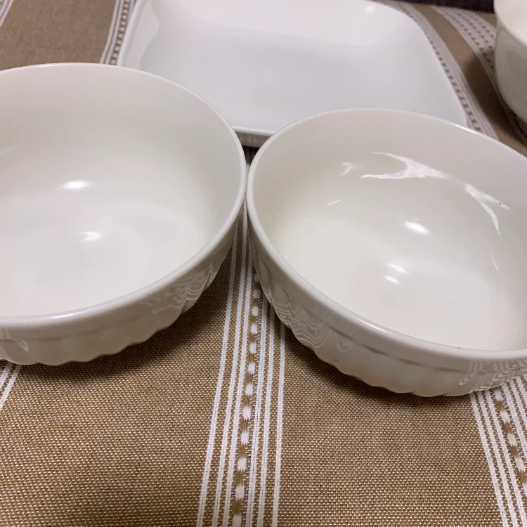 白い食器の写真2枚目