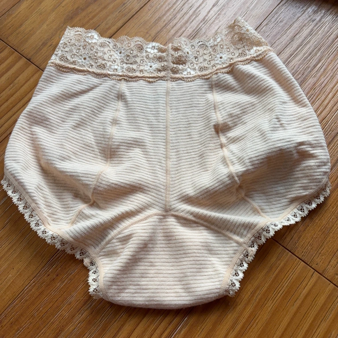 レディース サニタリーショーツの写真2枚目