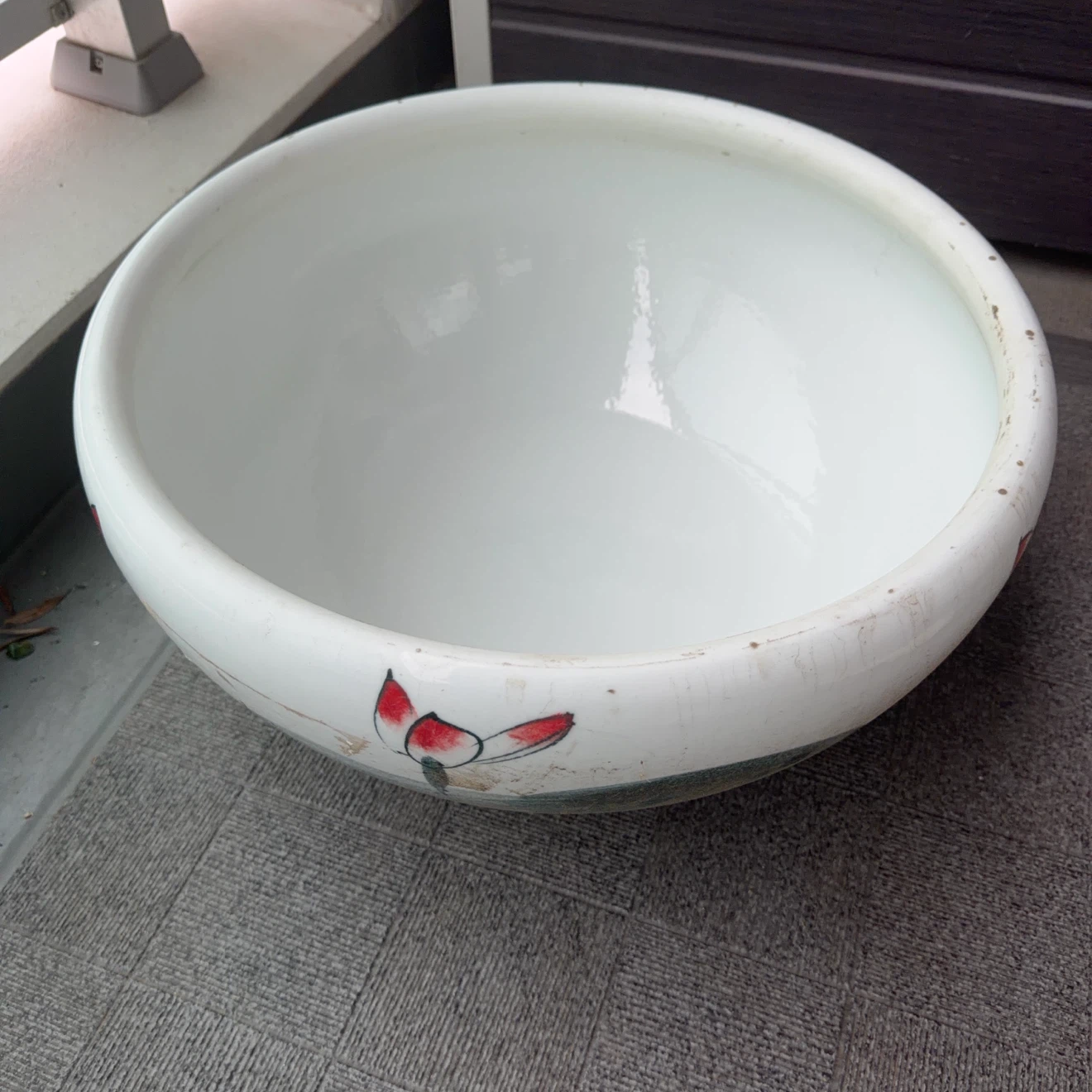 陶器製 睡蓮鉢 蓮の絵柄
