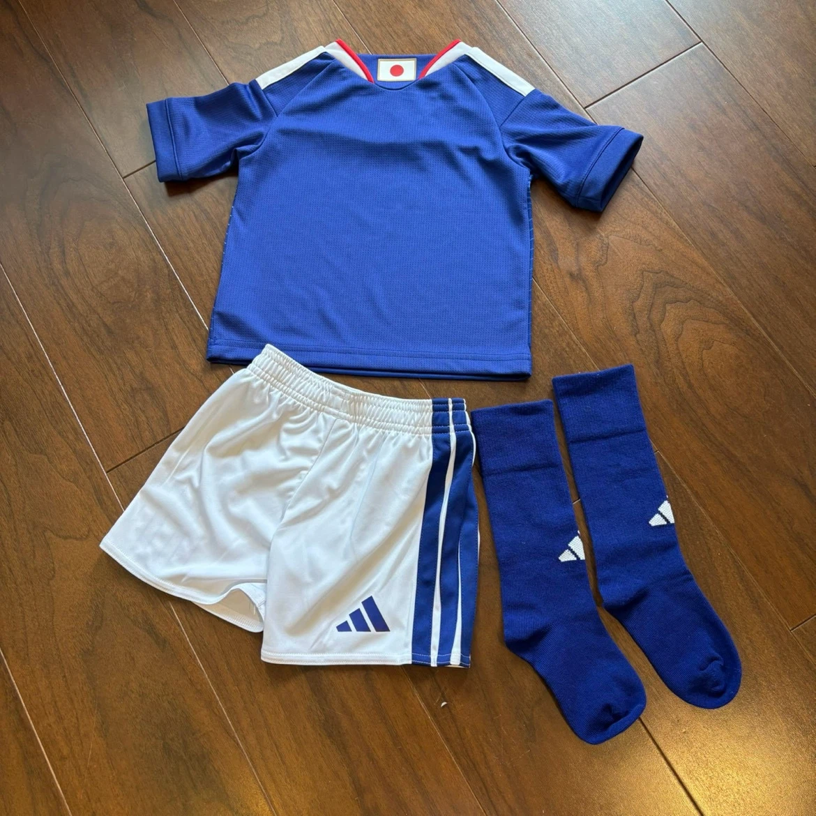 ✨adidas 未使用 【サッカー日本代表 レプリカユニフォーム】 90cmの写真3枚目