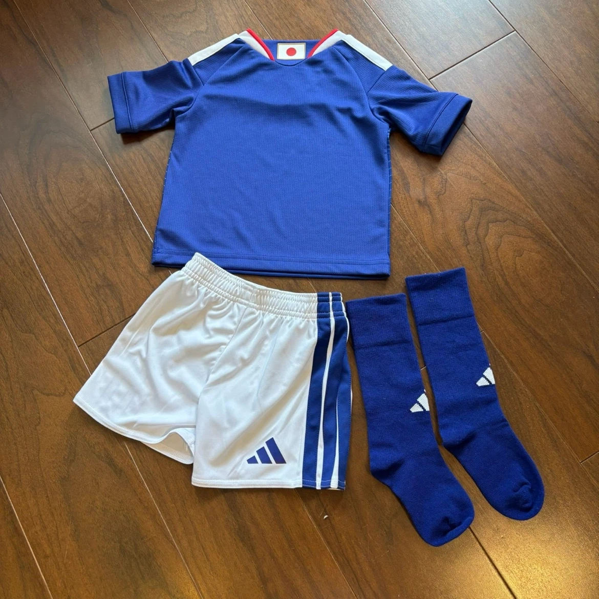 ✨adidas 未使用 【サッカー日本代表 レプリカユニフォーム】 90cmの写真3枚目
