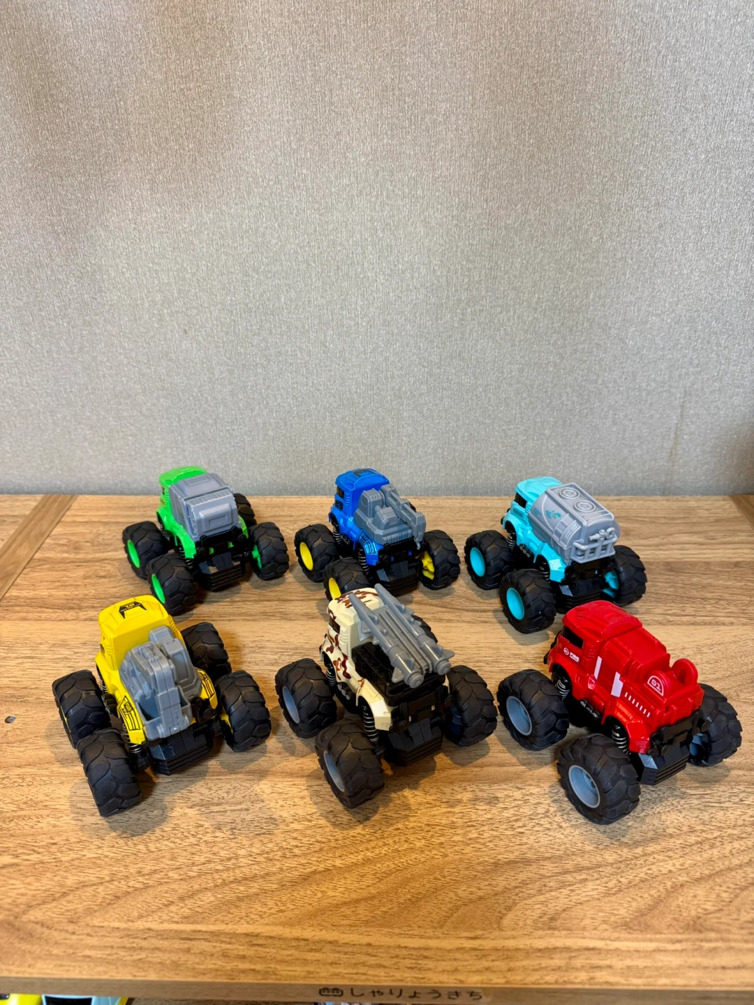コストコ J’ADORE メタルモンスターカー 6台セットの写真4枚目