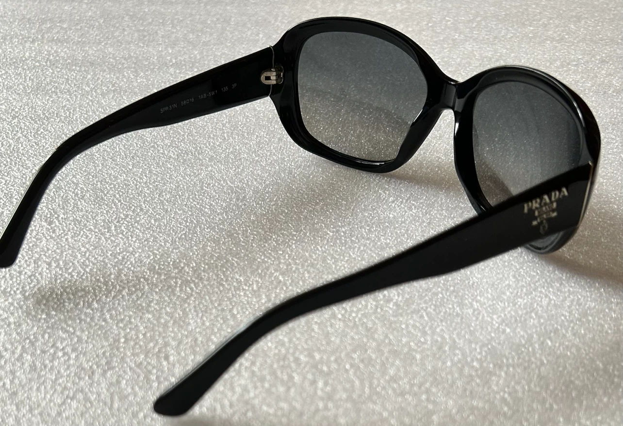 PRADA/プラダ SPR 31N サングラス メンズ&レディース(ブラック系)の写真5枚目