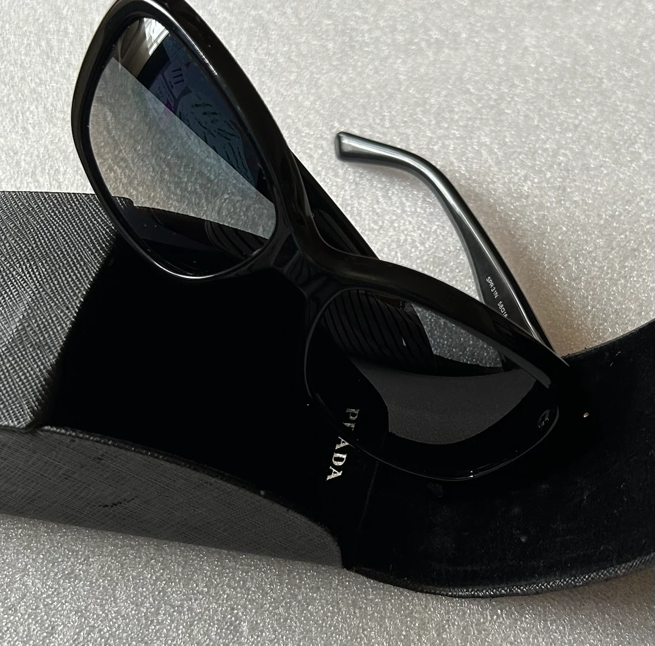 PRADA/プラダ SPR 31N サングラス メンズ&レディース(ブラック系)の写真10枚目