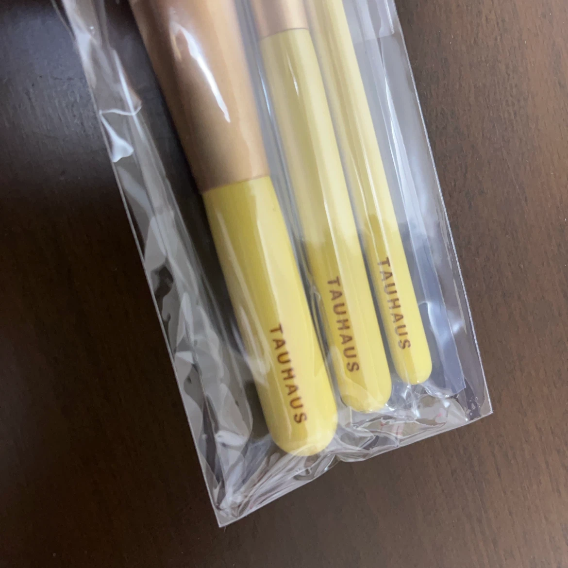 タウハウス メイクブラシ 3本セット ケース付きの写真2枚目