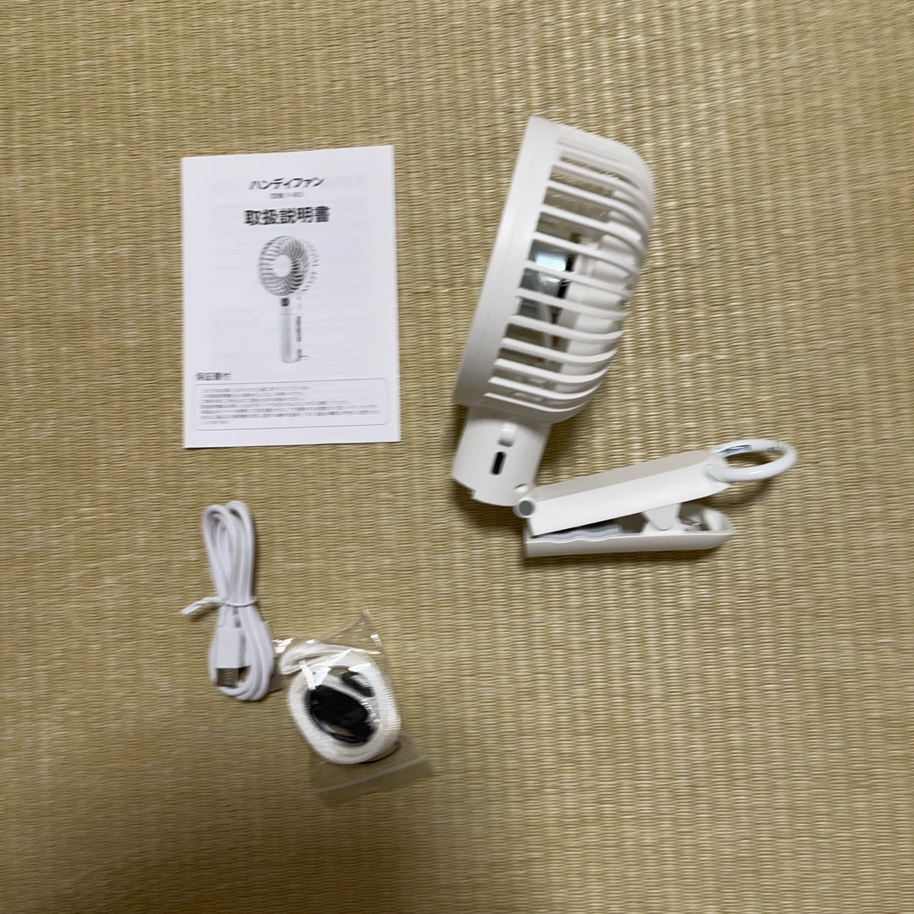ハンディファン F-083 卓上扇風機の写真3枚目