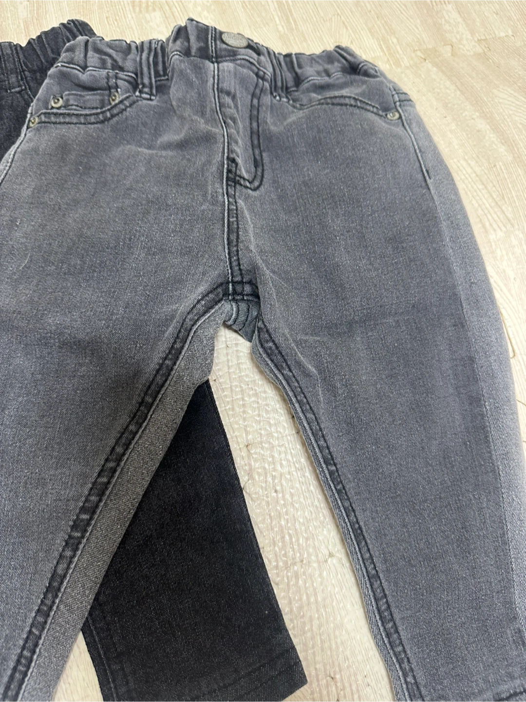 【90サイズ】子供用デニムパンツ2本セット【マーキーズ、breeze】の写真2枚目
