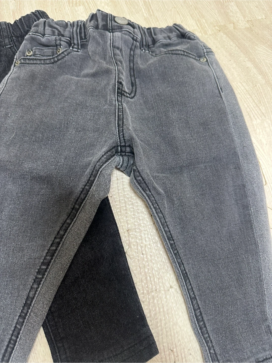 【90サイズ】子供用デニムパンツ2本セット【マーキーズ、breeze】の写真2枚目