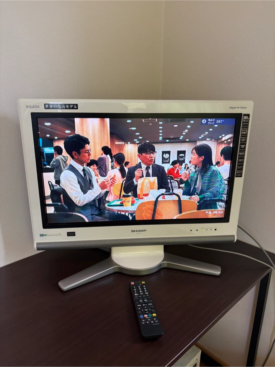 シャープ 液晶テレビ 26インチ アクオス