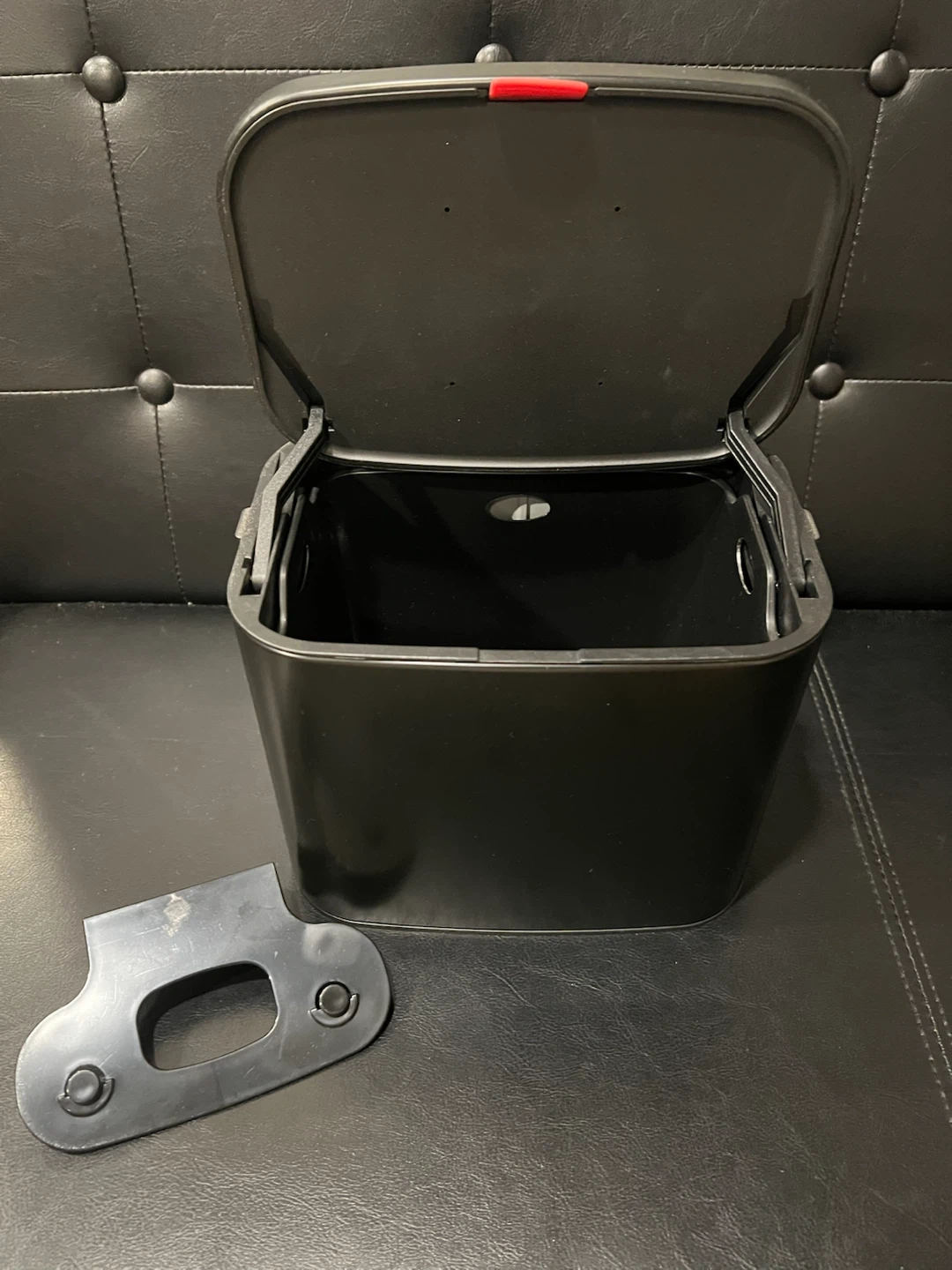 【川崎/高津区】吊り下げ ゴミ箱 ブラック 小型 4L程度 フック付の写真3枚目