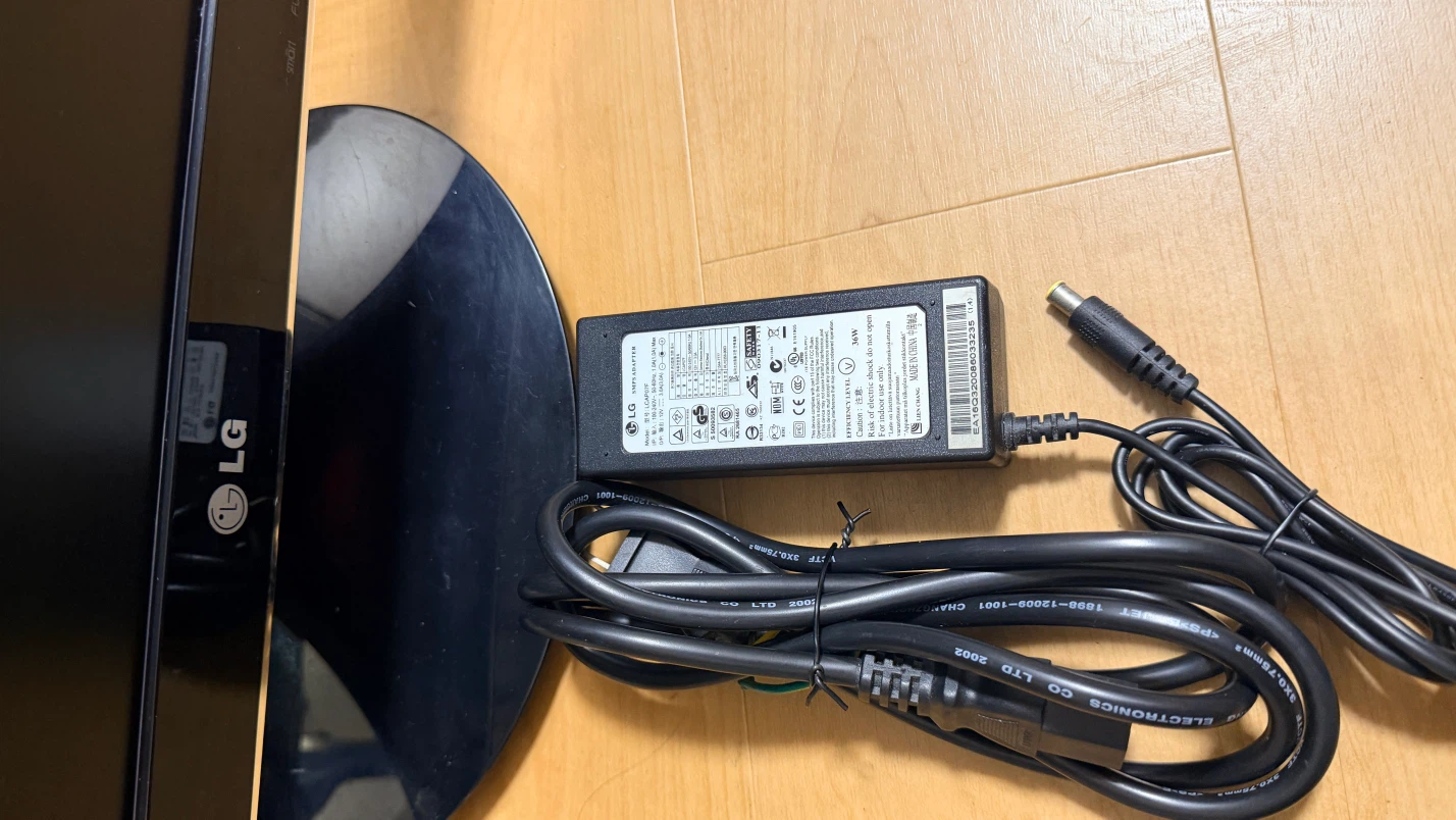 【動作確認済】LG 24インチ フルHD液晶モニター（HDMI×2 / ACアダプター付）直接引き取り専用の写真4枚目