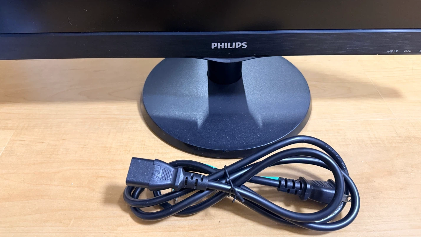 【美品/動作確認済】PHILIPS 23.6インチ フルHD液晶モニター(HDMI / スピーカー内蔵)直接引き取り専用の写真5枚目