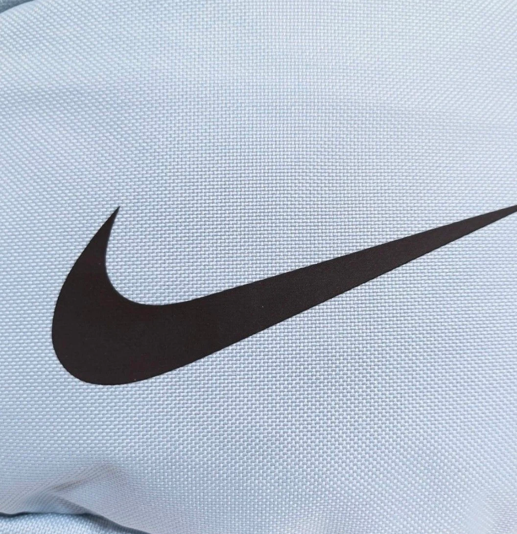 【新品正規品】NIKE ボディバッグ水色　定価の写真2枚目