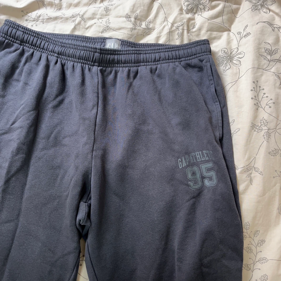 ギャップ スウェットパンツ 黒 Lサイズの写真2枚目