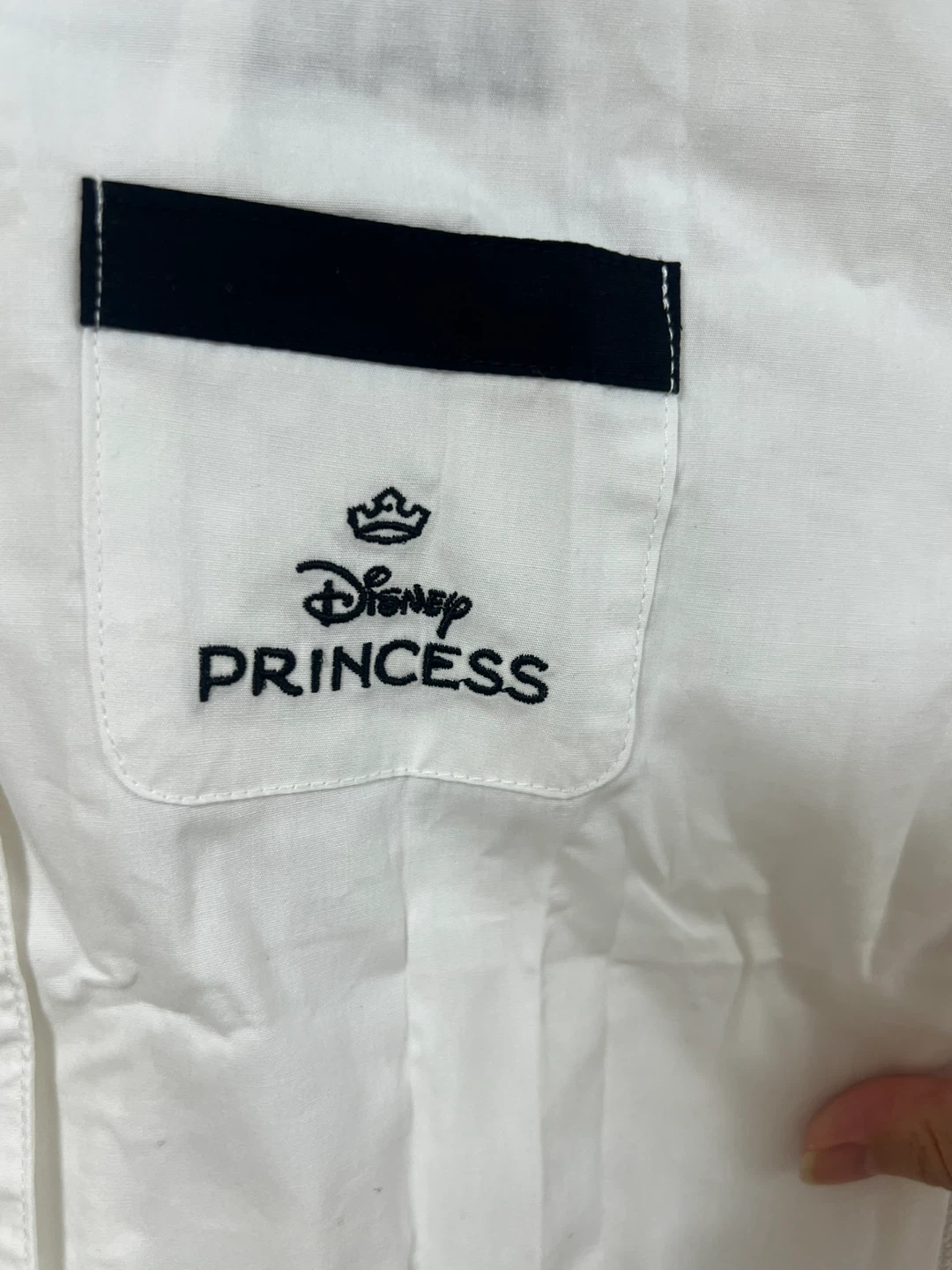 未使用🩷ディズニー プリンセス 半袖シャツ 120cmの写真4枚目