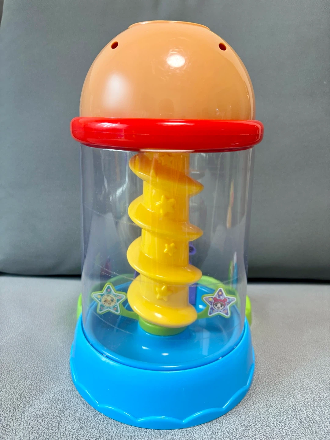 アンパンマン NEW! にぎって! おとして! 光るくるコロタワーの写真4枚目