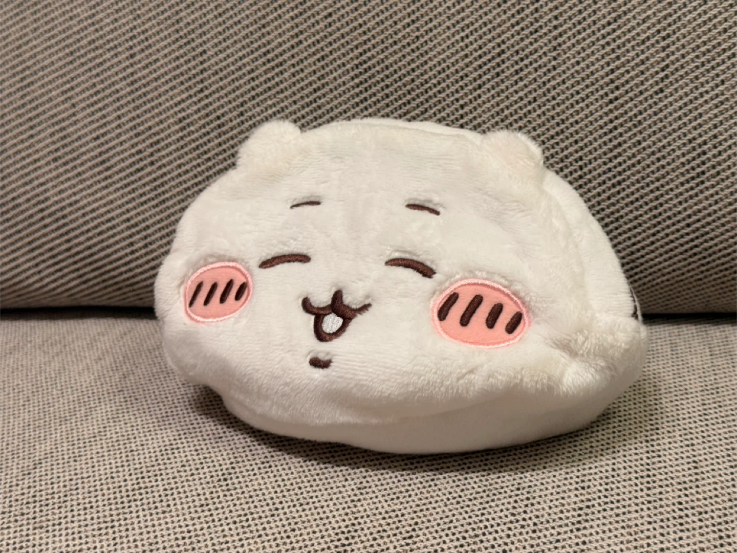 ちいかわ ハチワレ　ぬいぐるみポーチの写真6枚目