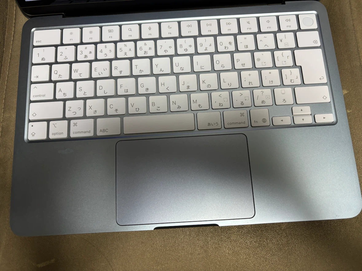 MacBook Neo 512GBの写真4枚目