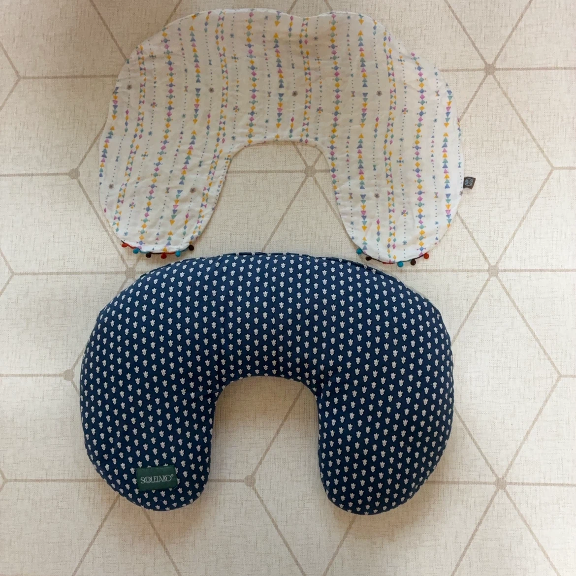 授乳クッション(2点カバー付き)10moisの写真2枚目