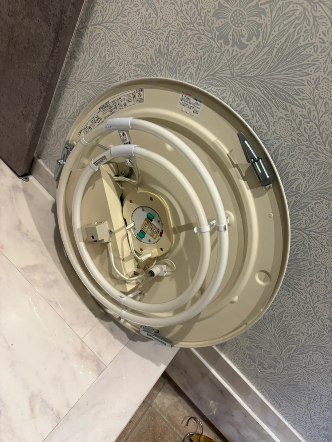 NECと東芝 シーリングライト 2点セット バラ売り可能の写真2枚目