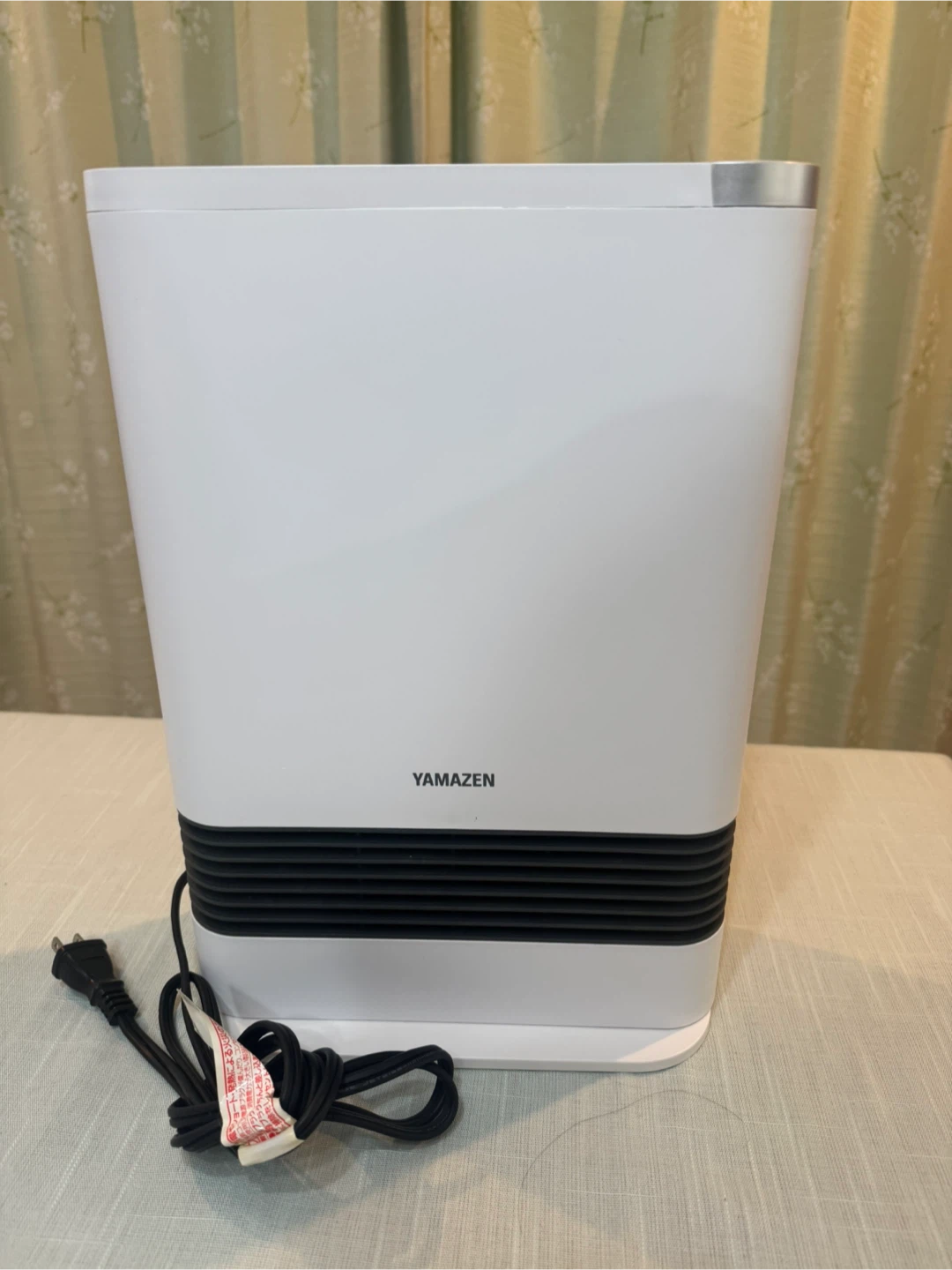ヤマゼン セラミックファンヒーター HF-L121(W) 22年製