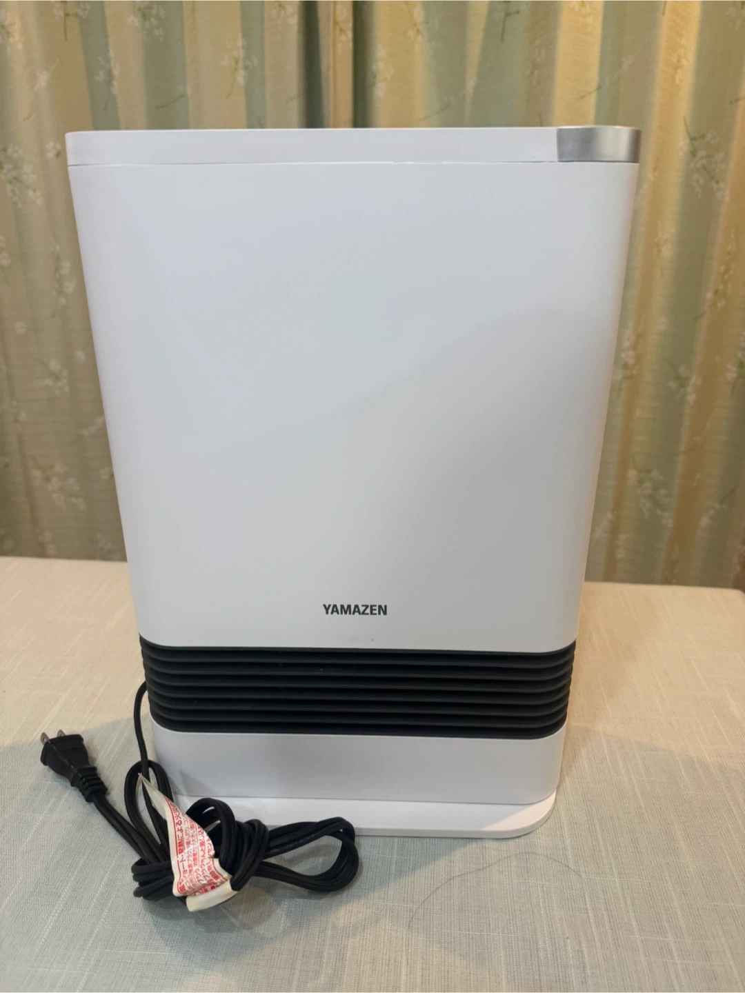 ヤマゼン セラミックファンヒーター HF-L121(W) 22年製