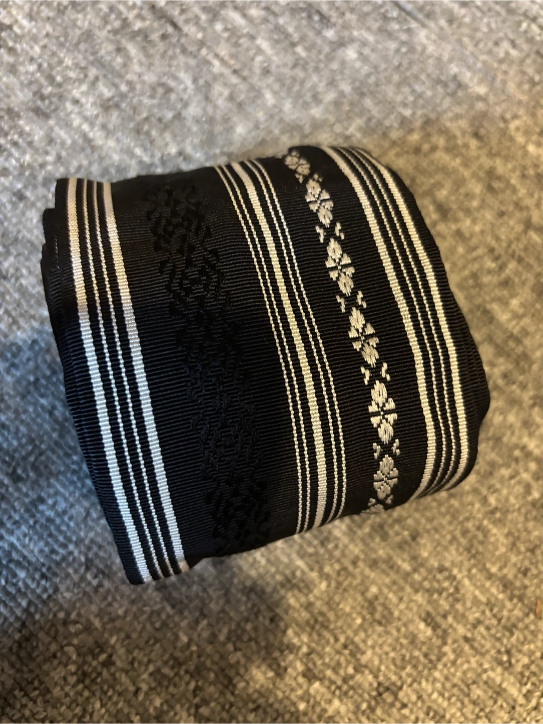 博多織 角帯 黒地に白縞模様