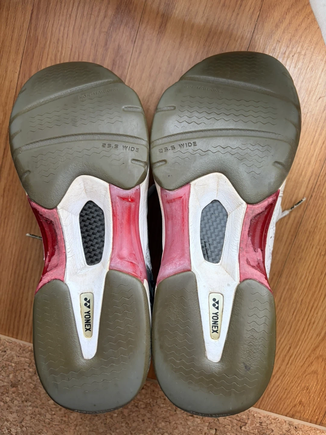 ヨネックス テニスシューズ 25.5cm カーペット用の写真4枚目