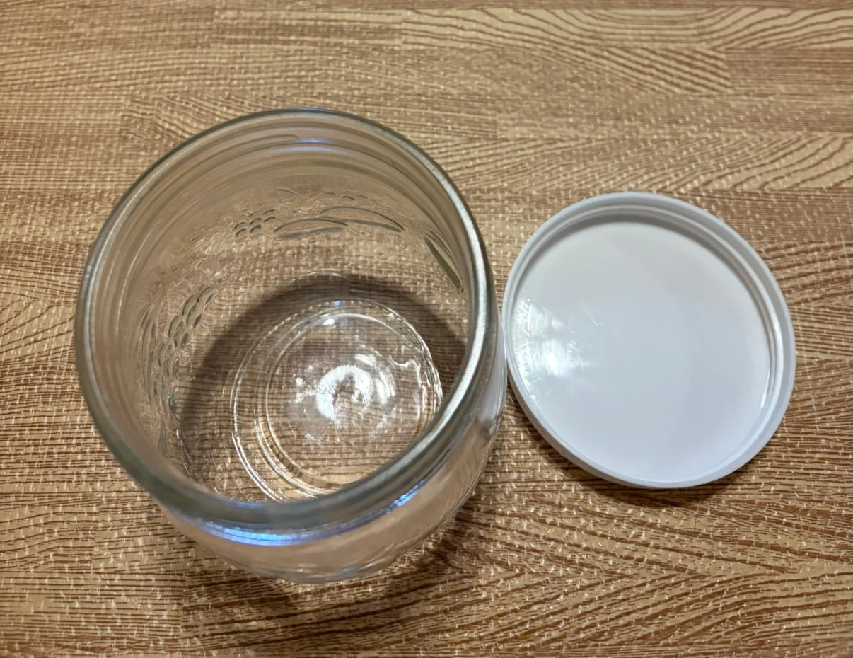 🉐ガラス製 保存容器 蓋付きの写真2枚目