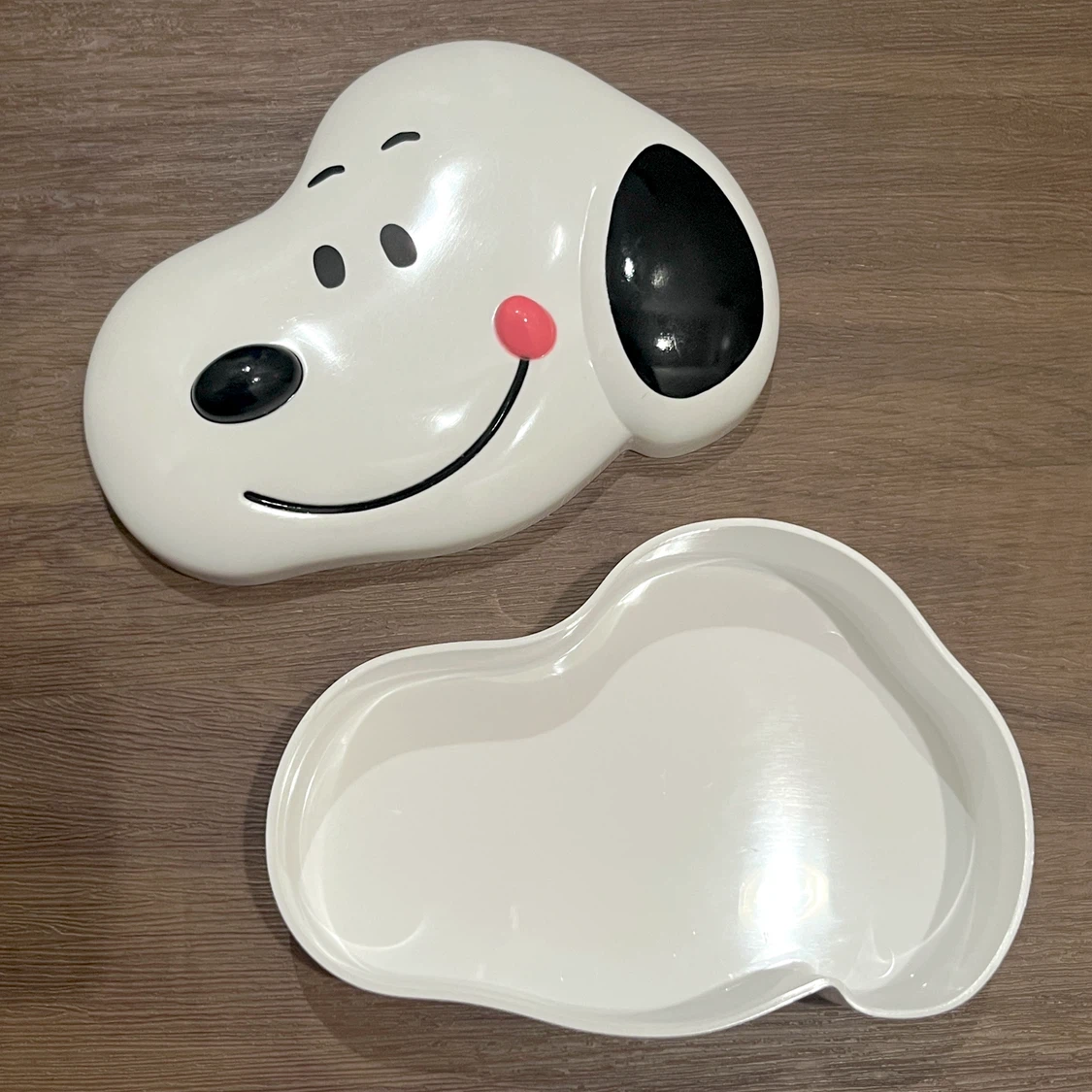 【新品・未使用品】Snoopyスヌーピー フェイス型小物入れ 2個セット 限定品の写真2枚目