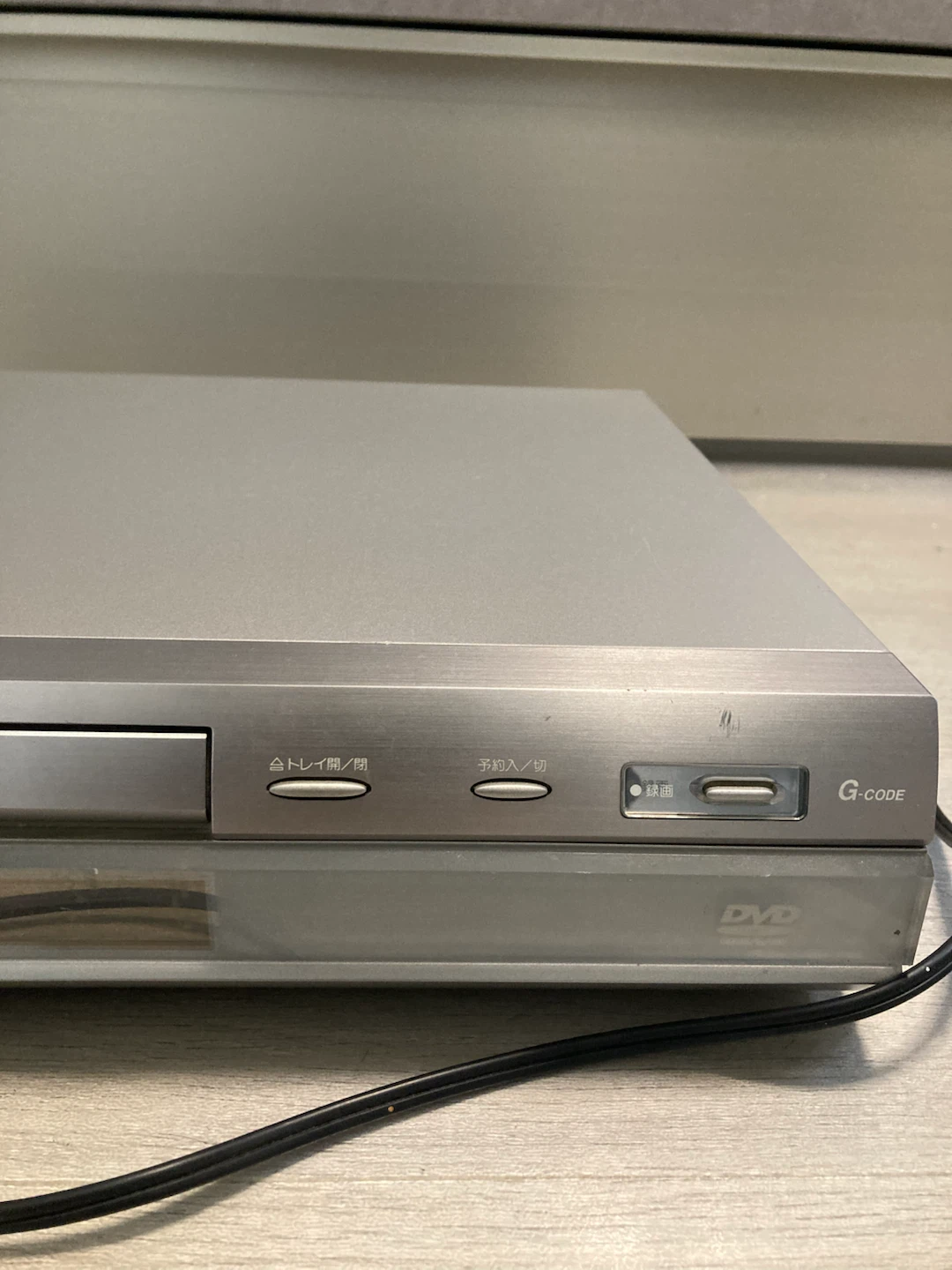 ジャンク　シャープ DVDレコーダー DV-SR100の写真3枚目