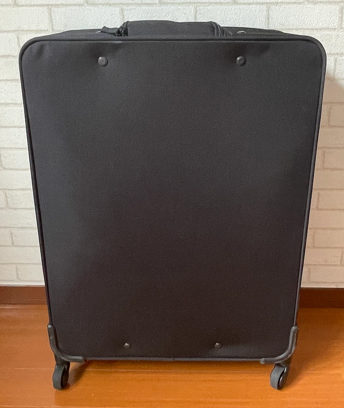 無印良品 MUJI 半分の厚みで収納できるソフトキャリーケース XL 81Lの写真4枚目