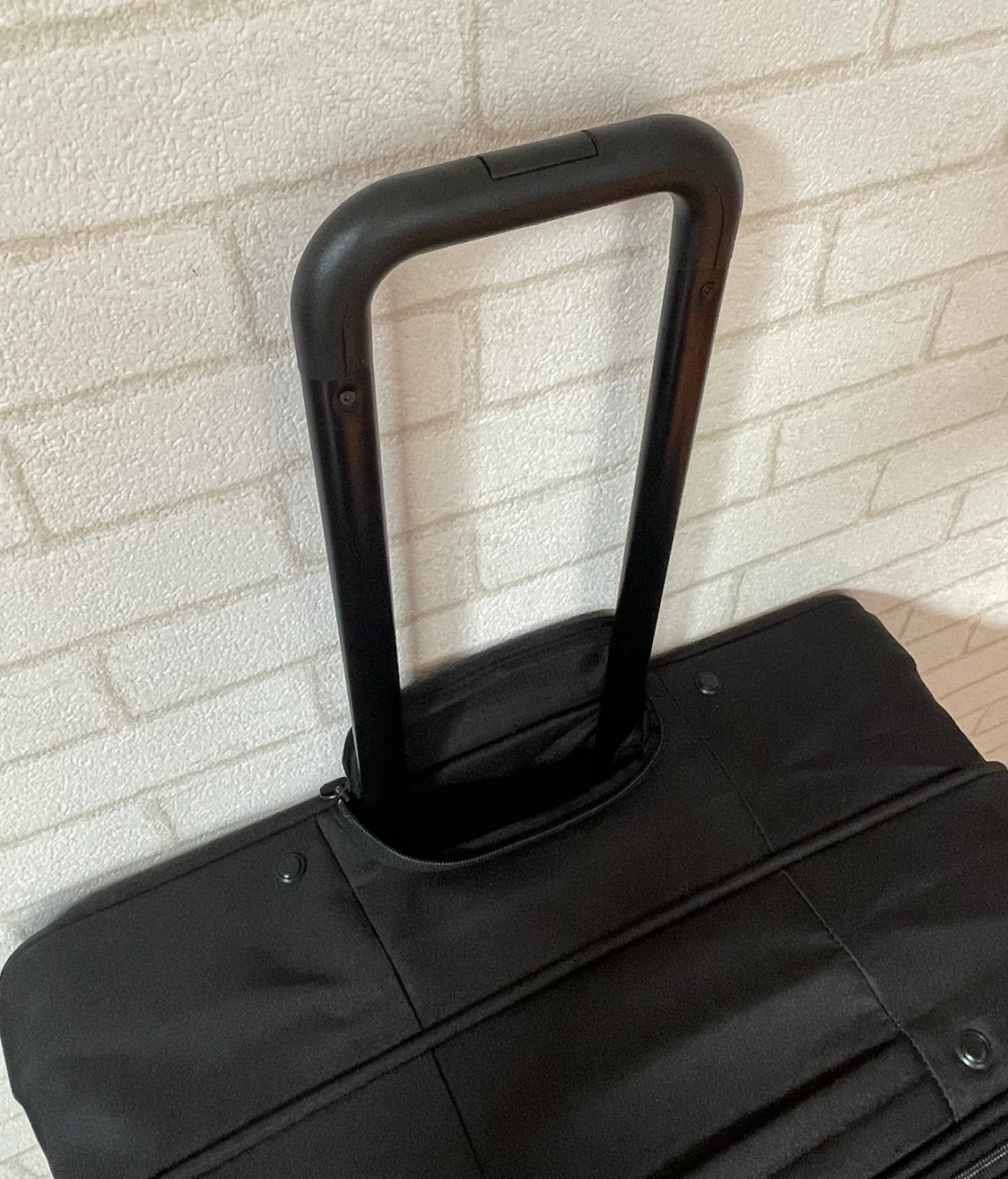 無印良品 MUJI 半分の厚みで収納できるソフトキャリーケース XL 81Lの写真5枚目