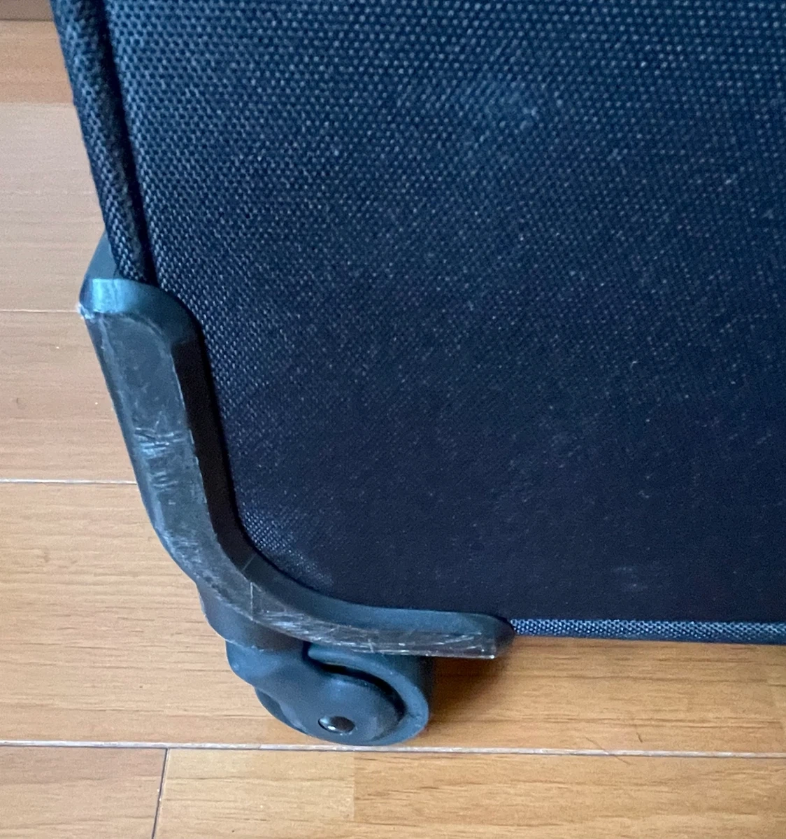 無印良品 MUJI 半分の厚みで収納できるソフトキャリーケース XL 81Lの写真9枚目