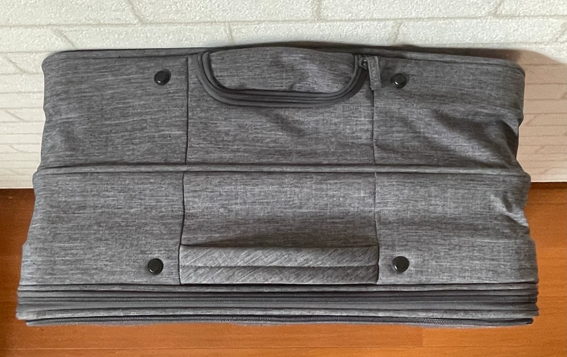 無印良品 MUJI 半分の厚みで収納できるソフトキャリーケース XL 81Lの写真2枚目