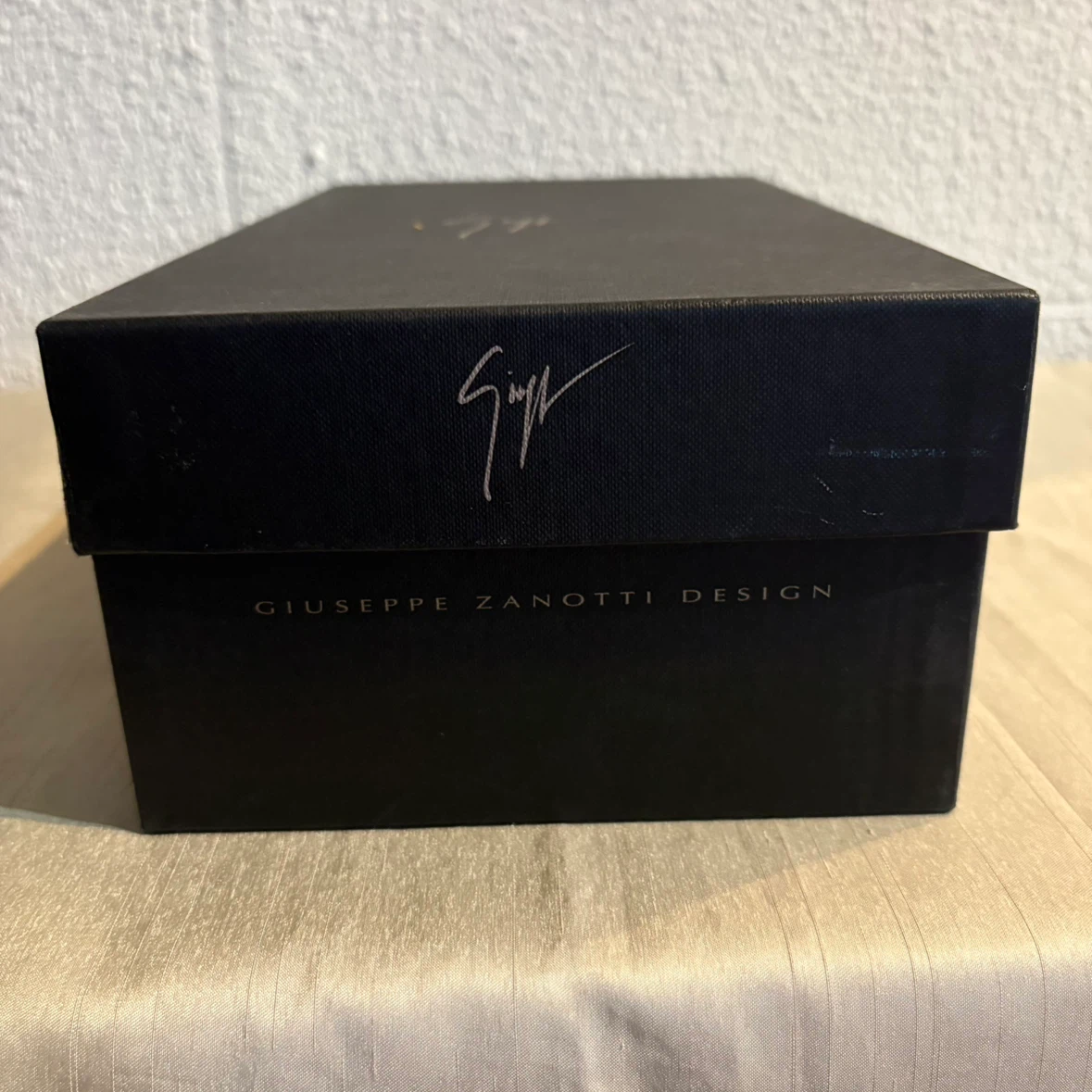 Giuseppe Zanotti スエード パンプス 38 1/2の写真2枚目