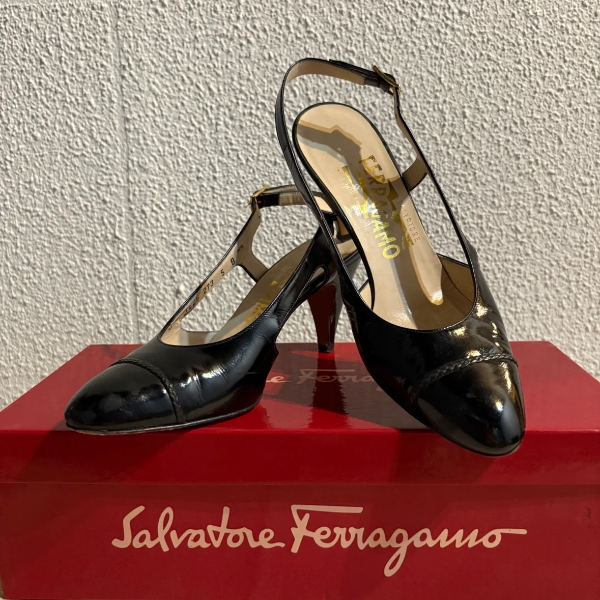 Salvatore Ferragamoバックストラップシューズ ブラック 5 B