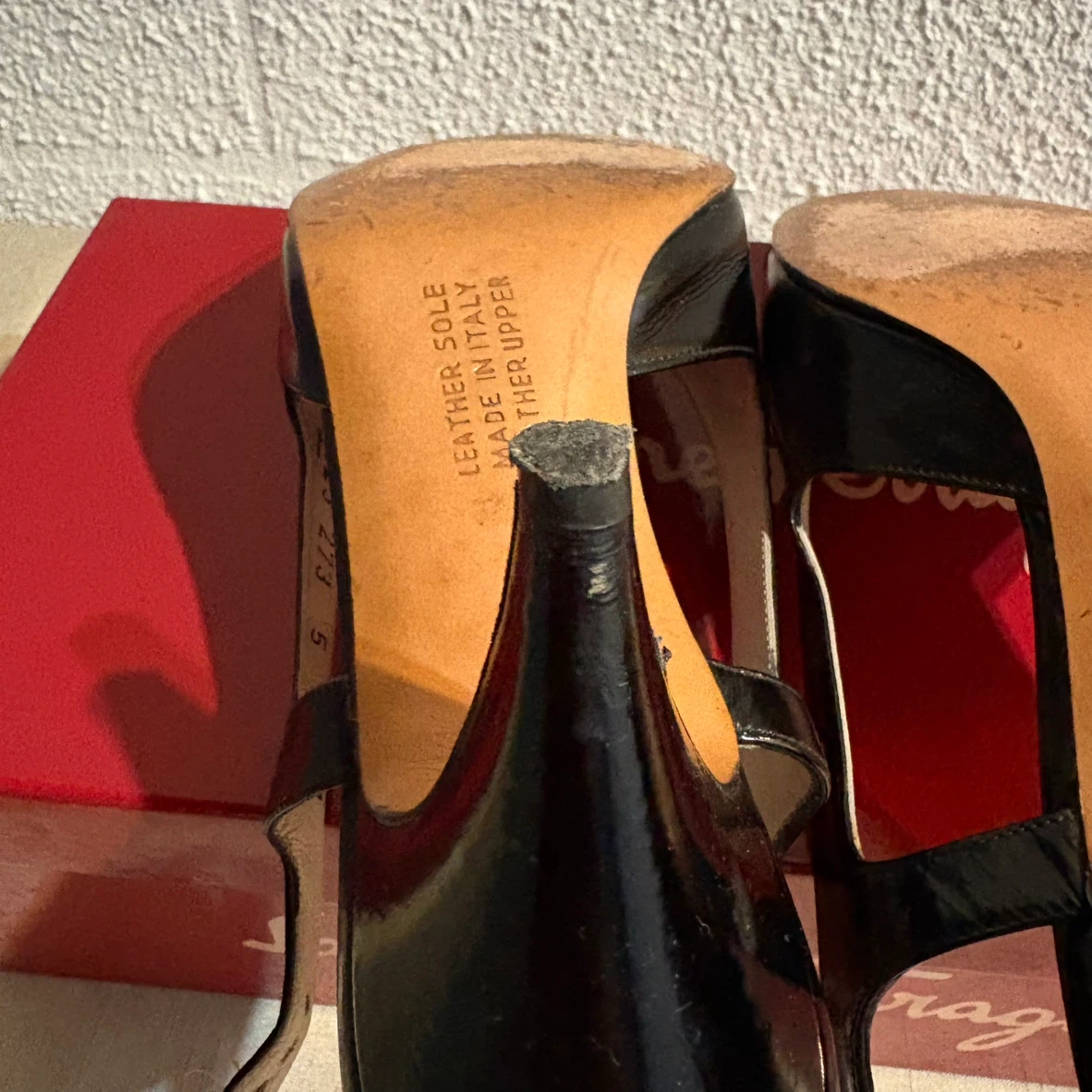 Salvatore Ferragamoバックストラップシューズ ブラック 5 Bの写真8枚目