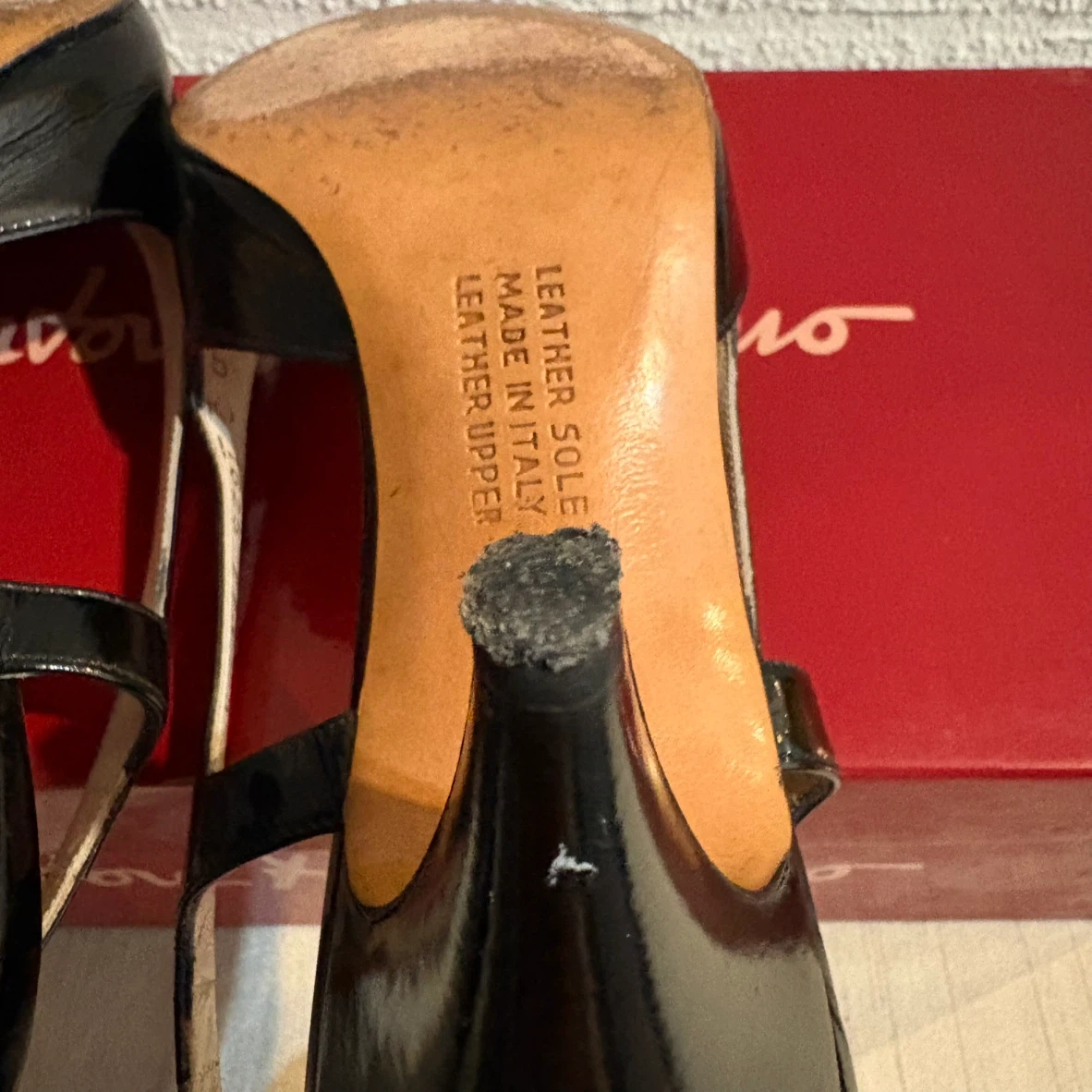 Salvatore Ferragamoバックストラップシューズ ブラック 5 Bの写真9枚目