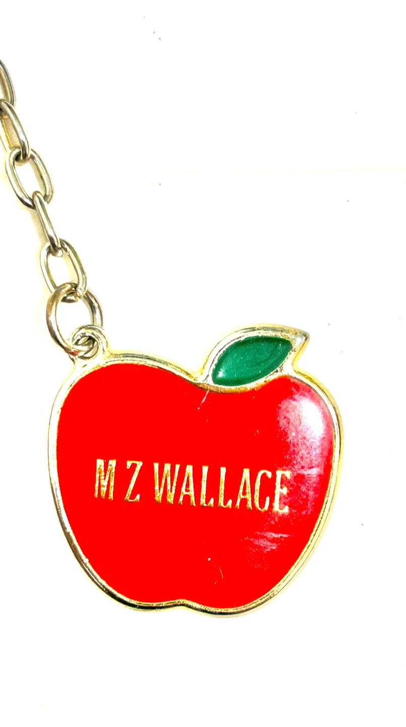 MZ WALLACE エムジーウォレス りんご型 バッグチャーム キーホルダーの写真2枚目