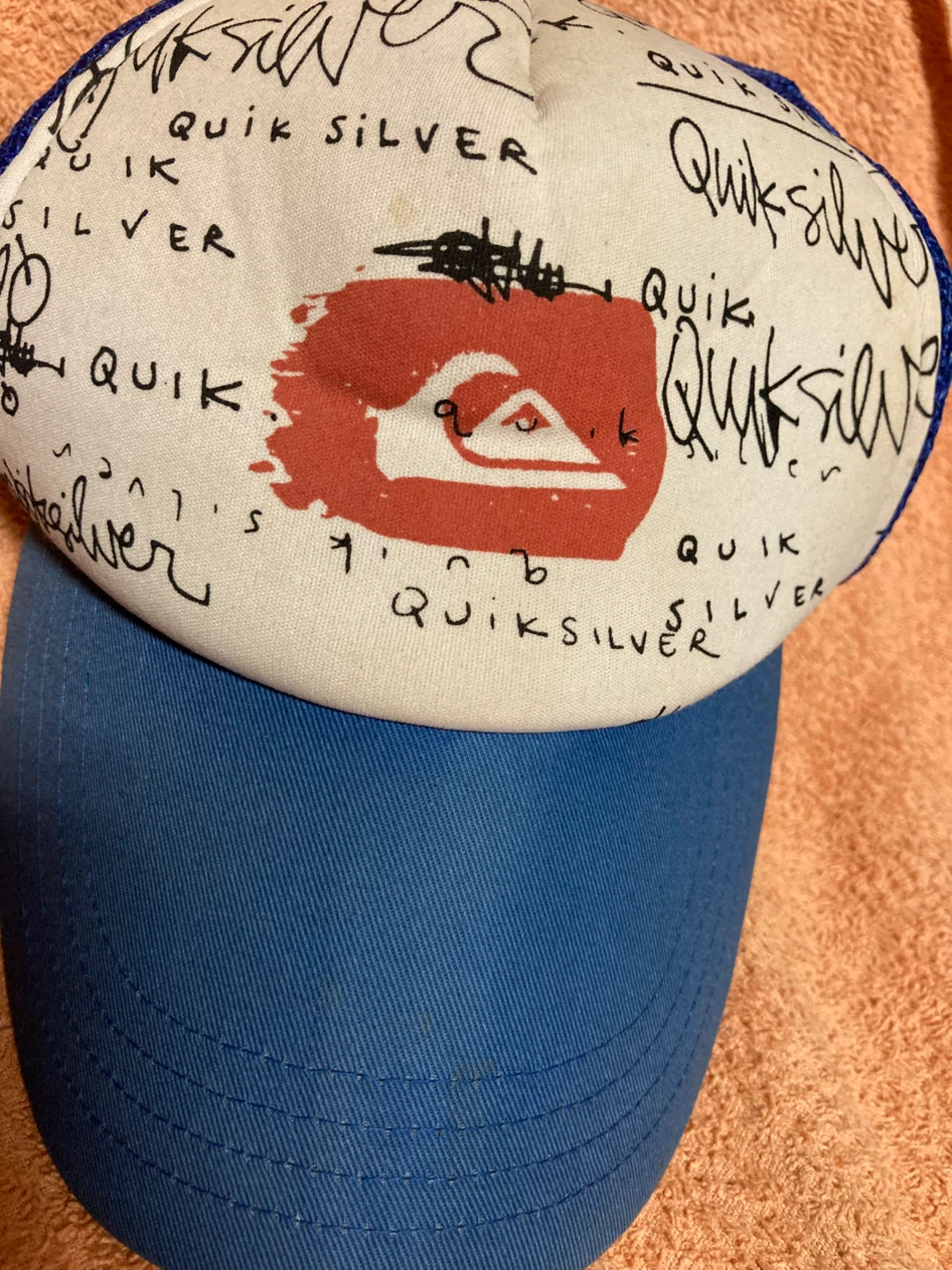 クイックシルバー メッシュキャップ とサーフキャップの２点